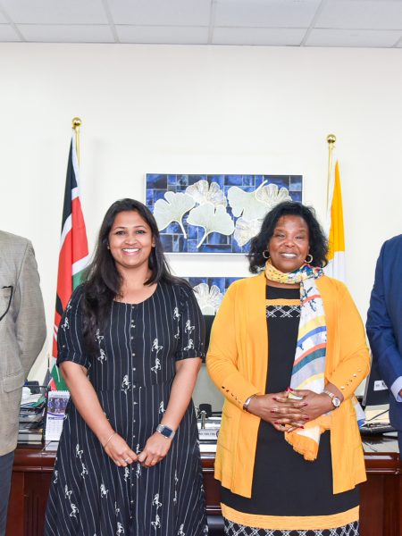The Chairperson of KUTRRH’s Board, Prof. Olive Mugenda and KUTRRH’s Director of Training, Research & Innovation, Dr. Chris Ouma(Left) with Dr. Yadav Siddhant (Right)