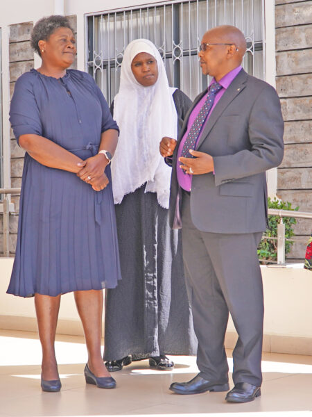 KUTRRH’s Director of Partneships, Dr. Gituma Mureithi (Second Right) with members of the Chandaria Foundation who visited KUTRRH to see the progress of the construction of the Chandaria Cancer Care Centre which is a state of the art facility to enhance KUTRRH’s capacity as a center of excellence for cancer treatment